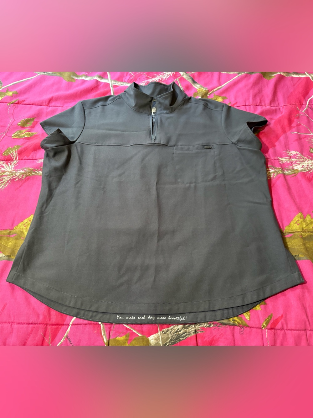 Healing Hands Quest Collection Scrub Top